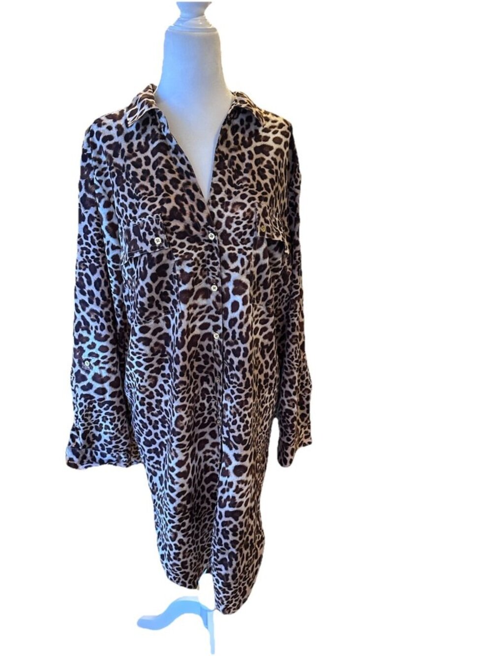 Ellen Tracy X Large Button Up Long Sleeve  Leopard Animal Print Longer In Front